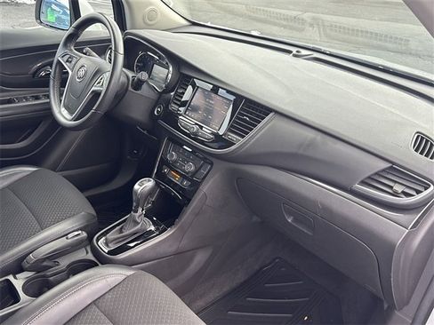 Used 2022 Buick Encore Preferred w/ Safety Package image 27