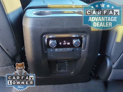 Used 2025 GMC Yukon Denali image 21