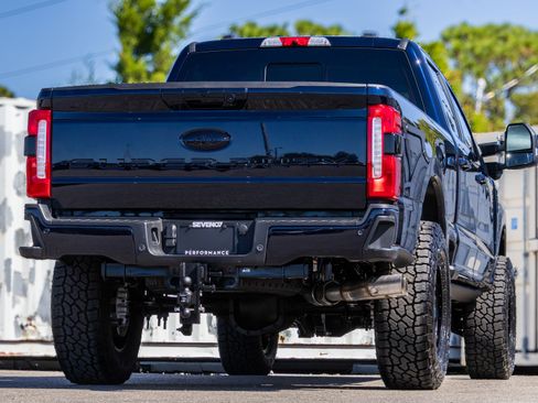 New 2025 Ford F250 Lariat w/ FX4 Off-Road Package image 3