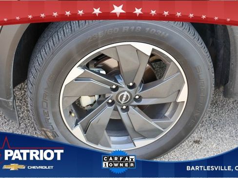 Used 2024 Nissan Rogue SV image 7