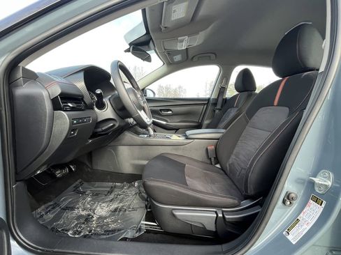 Used 2025 Nissan Sentra SR image 10