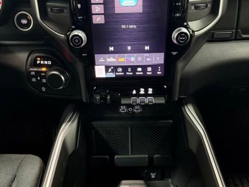 New 2026 RAM 1500 4x4 Crew Cab image 15