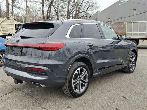 Used 2025 Audi Q5 Premium Plus w/ Premium Plus AWD/4WD image 25