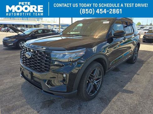 Used 2025 Ford Explorer ST-Line w/ ST-Line Street Pack image 1