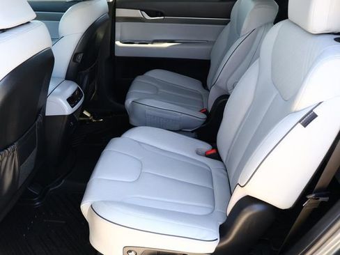 Used 2024 Hyundai Palisade SEL image 18