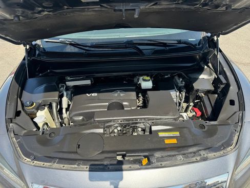 Used 2019 INFINITI QX60 Luxe w/ Essential Package FWD image 16