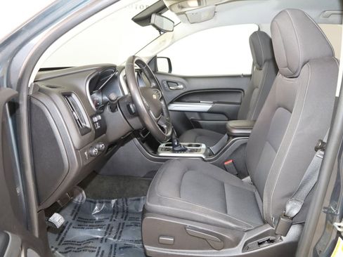 Used 2018 Chevrolet Colorado LT w/ LT Convenience Package image 10