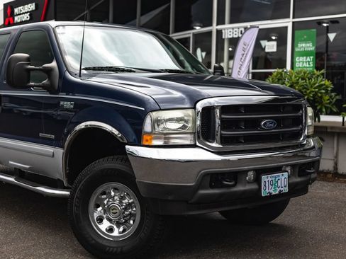 Used 2002 Ford F250 XLT AWD/4WD image 3