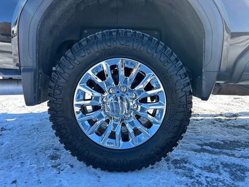 Used 2024 GMC Sierra 2500 Denali image 16