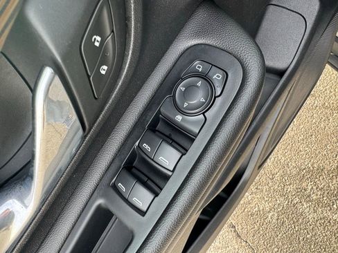 Used 2021 GMC Terrain SLE w/ Driver Convenience Package image 18