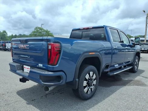 New 2026 GMC Sierra 2500 Denali w/ Denali Reserve Package AWD/4WD image 7