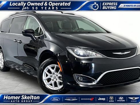 Used 2017 Chrysler Pacifica Touring Plus FWD image 1