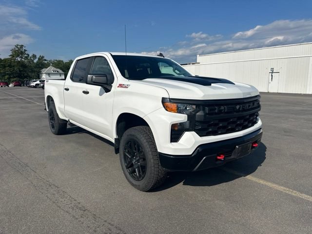 Used 2023 Chevrolet Silverado 1500 Custom Trail Boss AWD/4WD image 1