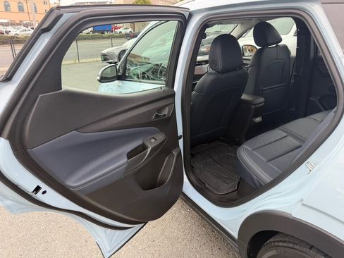 Used 2023 Chevrolet Bolt EUV LT w/ Convenience Package FWD image 42