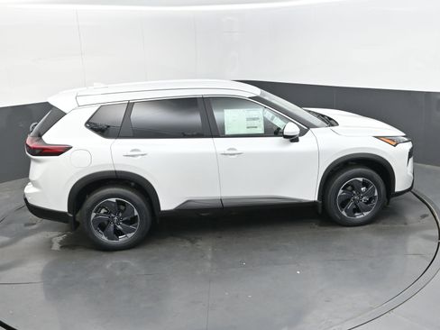 New 2026 Nissan Rogue SV image 36