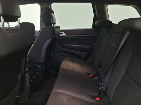 Used 2016 Jeep Grand Cherokee Laredo w/ Quick Order Package 23E AWD/4WD image 18
