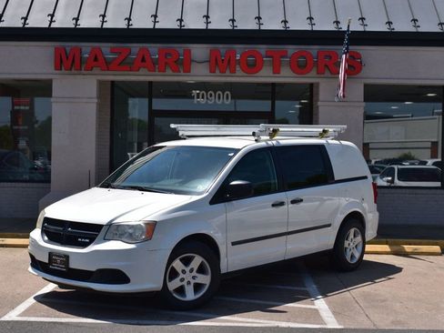 Used 2013 RAM C/V Tradesman image 2