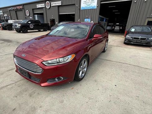 Used 2016 Ford Fusion SE w/ Equipment Group 201A image 13