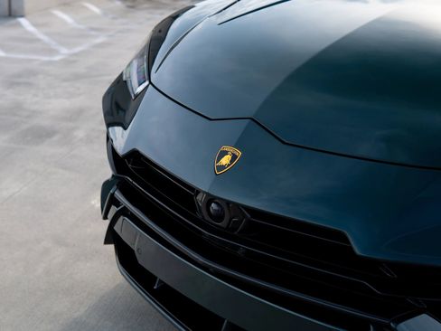 Used 2024 Lamborghini Urus S AWD/4WD image 3
