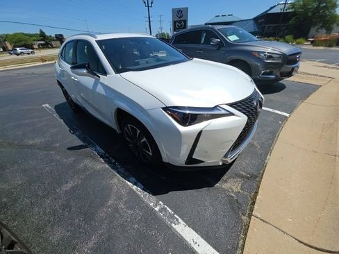 Used 2024 Lexus UX 250h AWD w/ Premium Package image 6