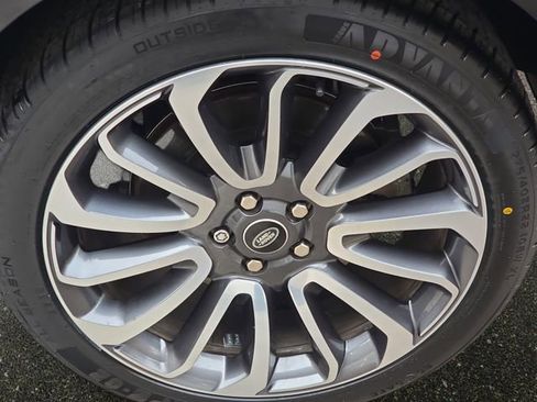 Used 2022 Land Rover Range Rover Westminster Edition image 35