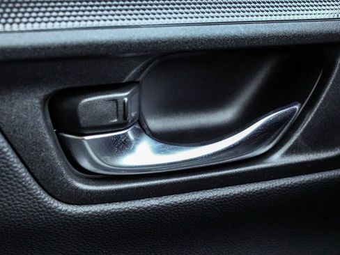 Used 2025 Honda CR-V LX image 9