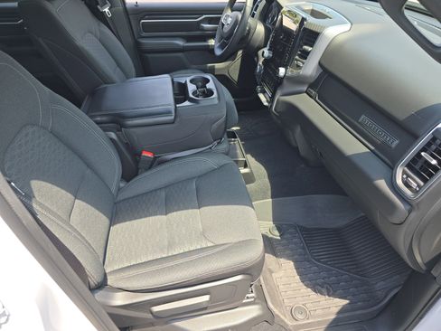 Used 2025 RAM 1500 Big Horn AWD/4WD image 32