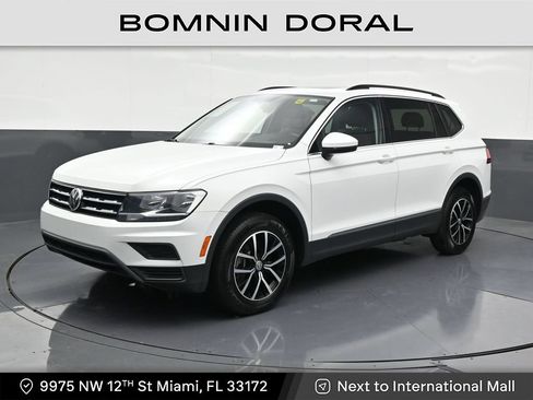 Used 2021 Volkswagen Tiguan SE FWD image 1