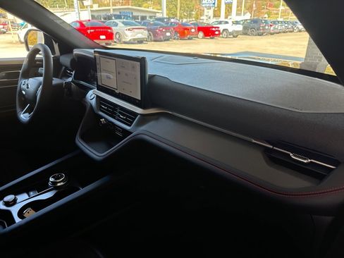 New 2026 Ford Explorer ST-Line w/ ST-Line Street Pack image 20