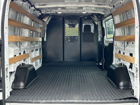 Used 2024 Ford Transit 250 Low Roof w/ Exterior Upgrade Package RWD image 20