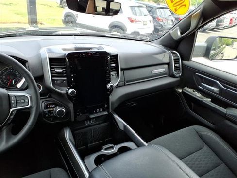 Used 2025 RAM 1500 Big Horn AWD/4WD image 9