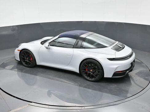 Used 2025 Porsche 911 Targa 4 GTS image 27