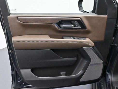 Used 2025 GMC Yukon XL Denali Ultimate w/ LPO, Floor Liner Package image 13