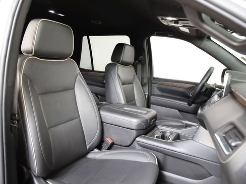 Used 2023 Chevrolet Tahoe Premier AWD/4WD image 7