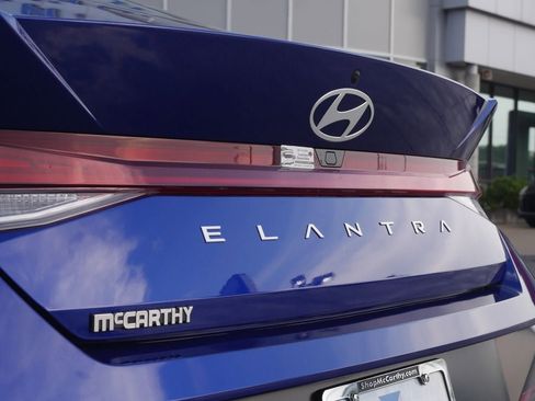 Used 2025 Hyundai Elantra SEL FWD image 16