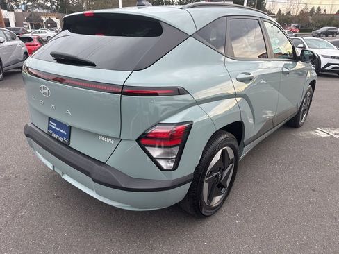 Certified 2025 Hyundai Kona SEL image 5