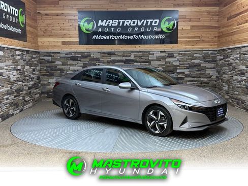 Used 2023 Hyundai Elantra SEL w/ Convenience Package image 1