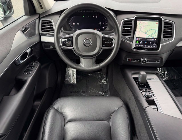 Used 2024 Volvo XC90 B5 Core w/ Climate Package AWD/4WD image 9
