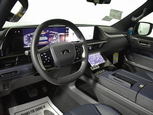 New 2026 INFINITI QX80 4WD image 17