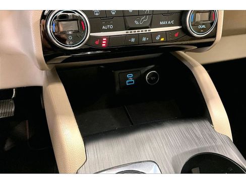 Used 2021 Ford Escape SEL image 34