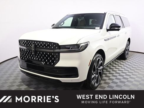 New 2026 Lincoln Navigator L Black Label AWD/4WD image 1