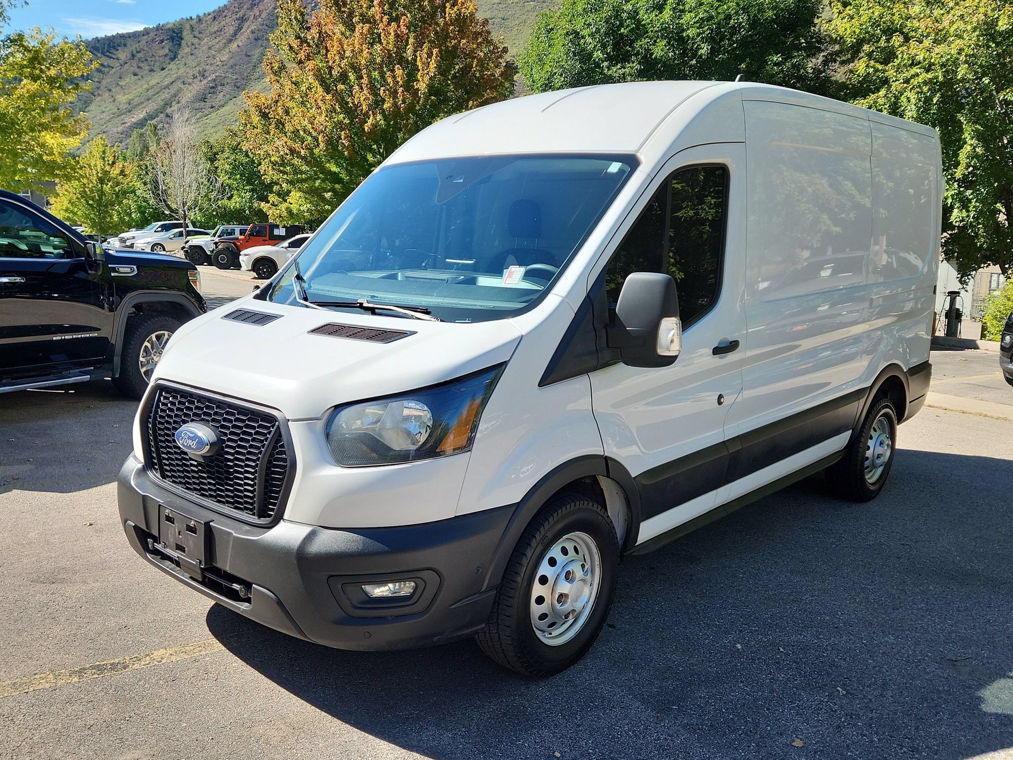 Used 2021 Ford Transit 150 Medium Roof AWD image 4