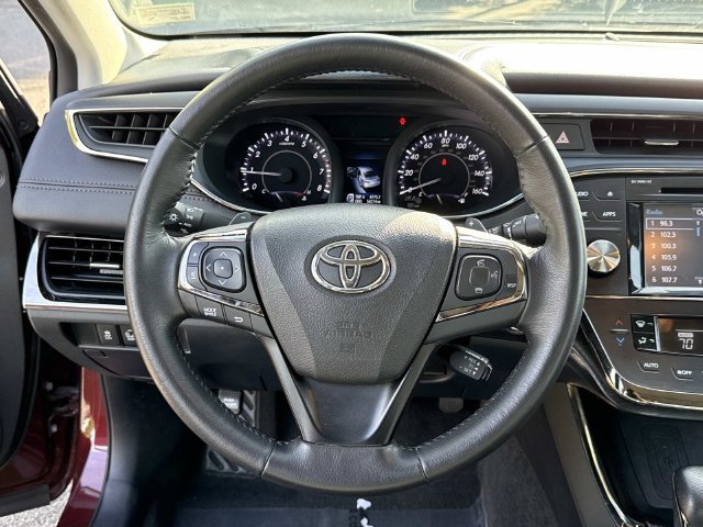 Used 2016 Toyota Avalon XLE Premium FWD image 19