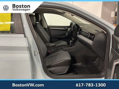 New 2026 Volkswagen Jetta SE image 11