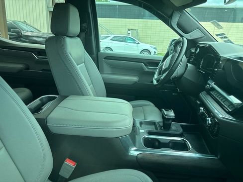 Used 2023 GMC Sierra 1500 SLT w/ SLT Premium Package AWD/4WD image 18