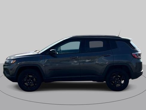 Used 2024 Jeep Compass Trailhawk AWD/4WD image 6