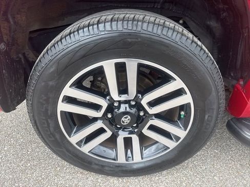 Used 2020 Toyota 4Runner Limited AWD/4WD image 15