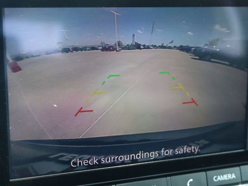 Used 2023 Nissan Rogue SV FWD image 3