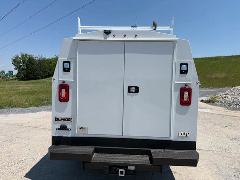 New 2025 GMC Savana 3500 w/ Power Convenience Package RWD image 8