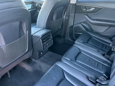 Used 2021 Audi Q7 3.0T Premium Plus image 11